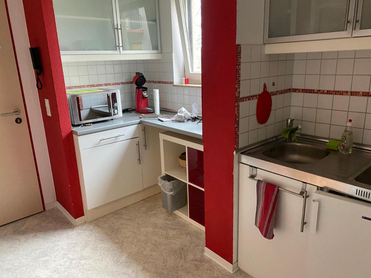 Zwei Zimmer Appartment Mit Balkon Und Stellplatz Voll Moebliert Trier Exterior foto