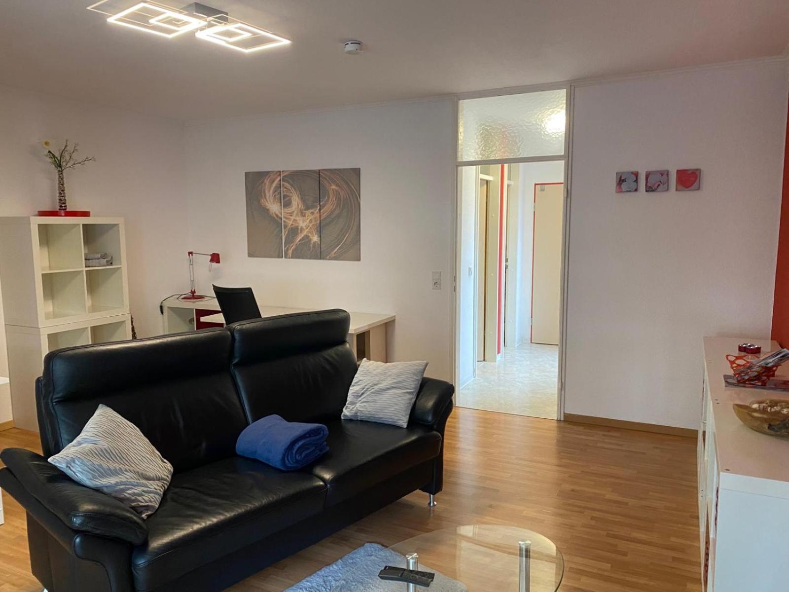 Zwei Zimmer Appartment Mit Balkon Und Stellplatz Voll Moebliert Trier Exterior foto