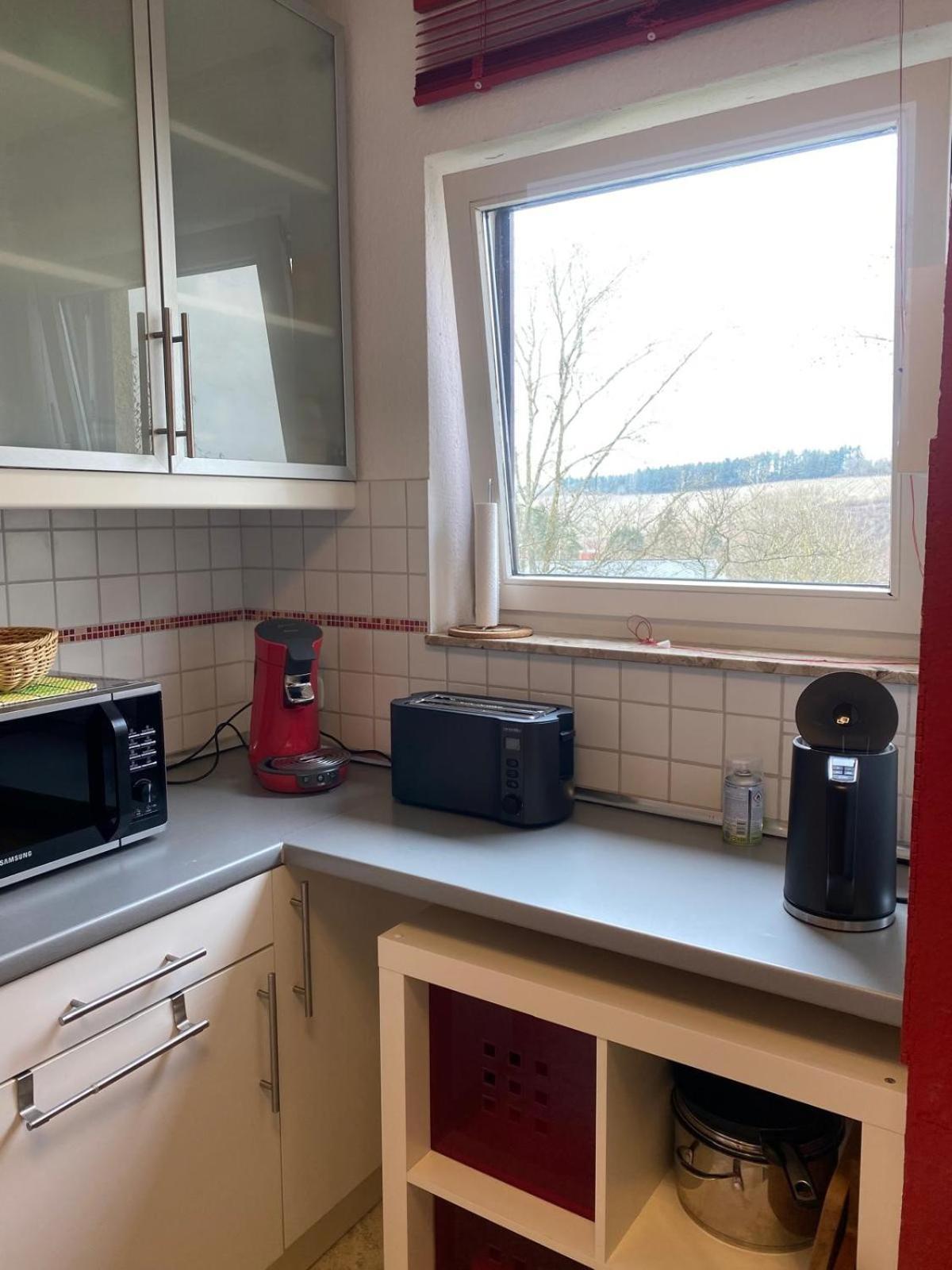 Zwei Zimmer Appartment Mit Balkon Und Stellplatz Voll Moebliert Trier Exterior foto